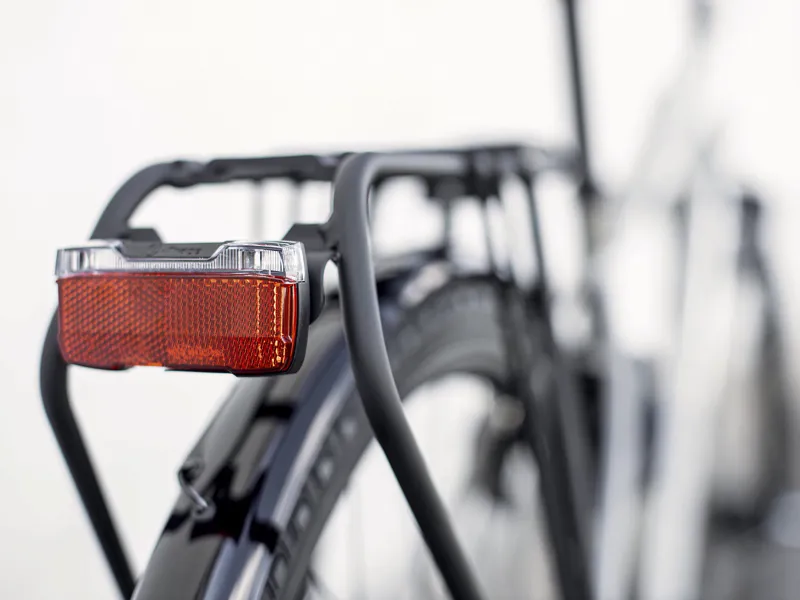 2022 Trek Verve 3 Equipped Hybrid Bike Gunal -4